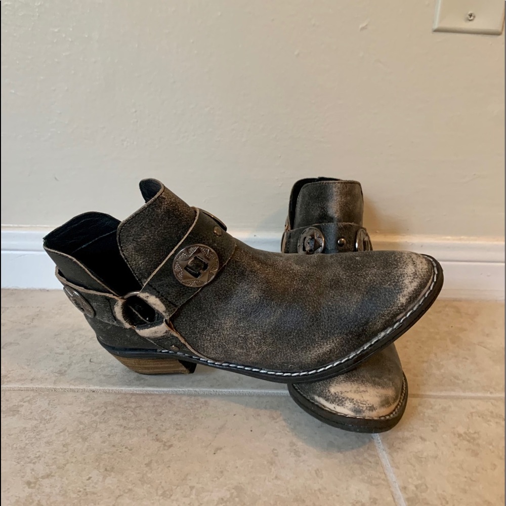 Western Booties (9), Distressed w/ Concho Detail
